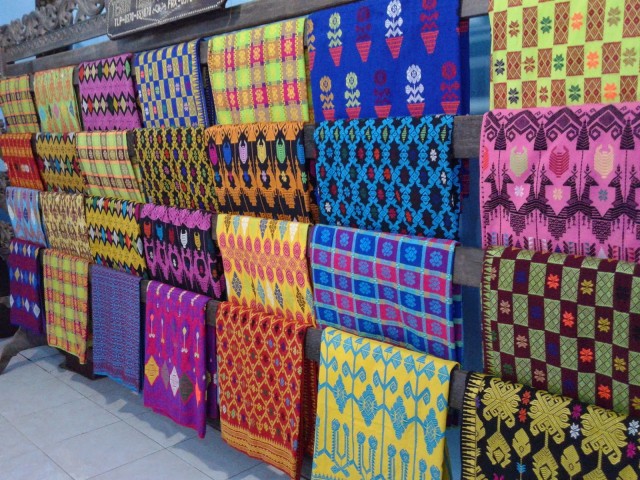 INDUSTRI TENUN SONGKET CEKMALA